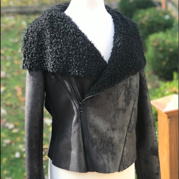 Vera Wang Jackets & Blazers - Vera Wang Jacket